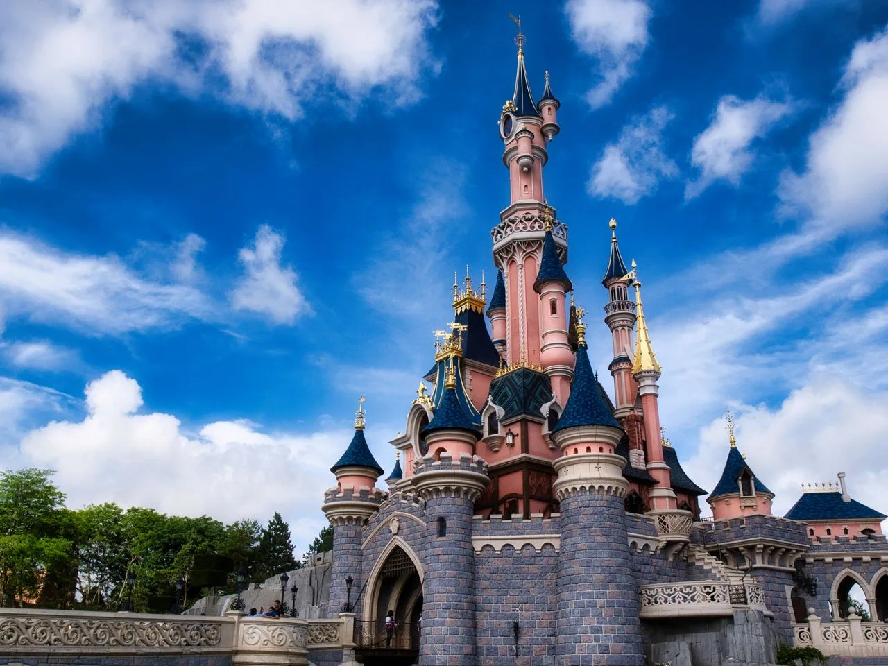 Cheapest disneyland paris tickets